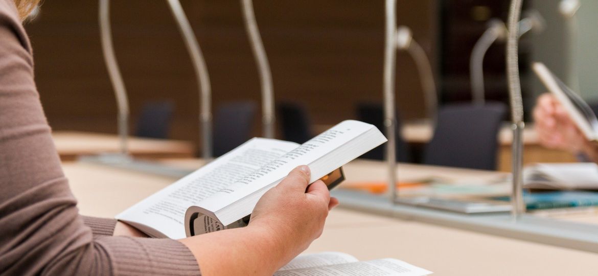 La Generalitat y las universidades valencianas acuerdan retomar el modelo de docencia híbrida a partir del 1 de marzo_6032c2cbbf369.jpeg