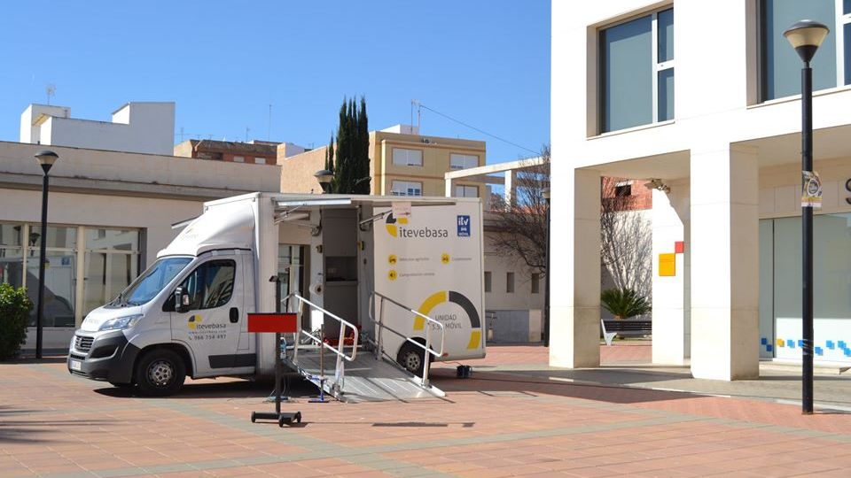 La unidad móvil de la ITV visitará Albatera los días 3, 4 y 5 de marzo_6032c2d353e14.jpeg